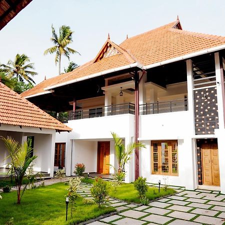 Kalloos Island Backwater Resort Kollam Eksteriør bilde